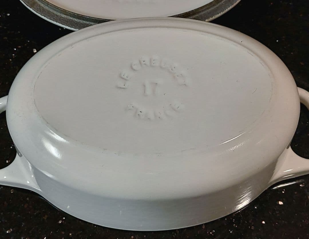 Le Creuset☆ココット・オーバル☆17 cm☆ホワイト