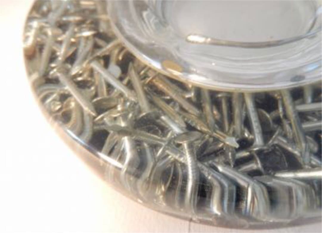 2509.ART作品　灰皿★釘がデザイン★ギャラリーで購入