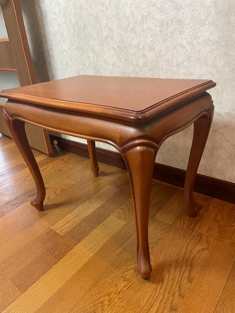 マルニ家具　ブラウン木製サイドテーブル