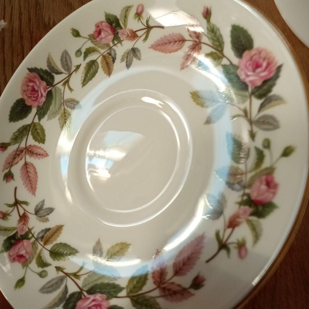 ウェッジウッド　ハザウェイローズ　トリオ　20.5cm　★おまけ15.5cm★