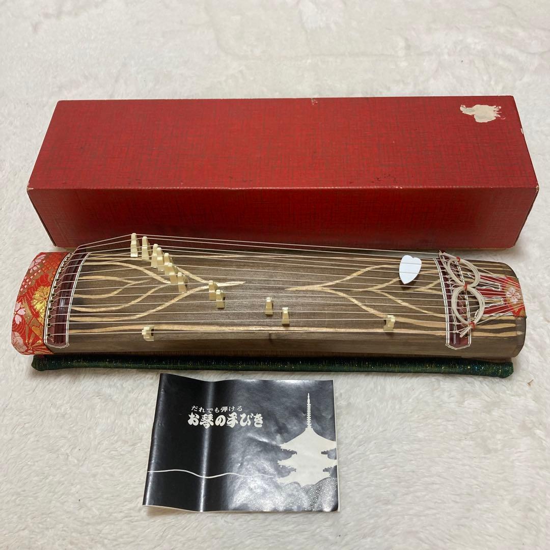 13弦　ミニ琴セット　楽譜付き　短琴　ミニチュア　置物