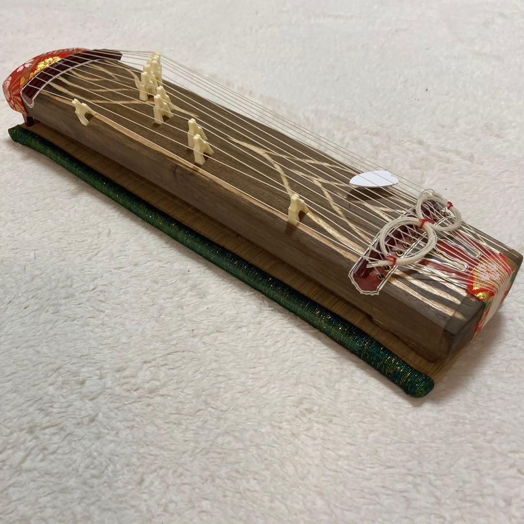 13弦　ミニ琴セット　楽譜付き　短琴　ミニチュア　置物