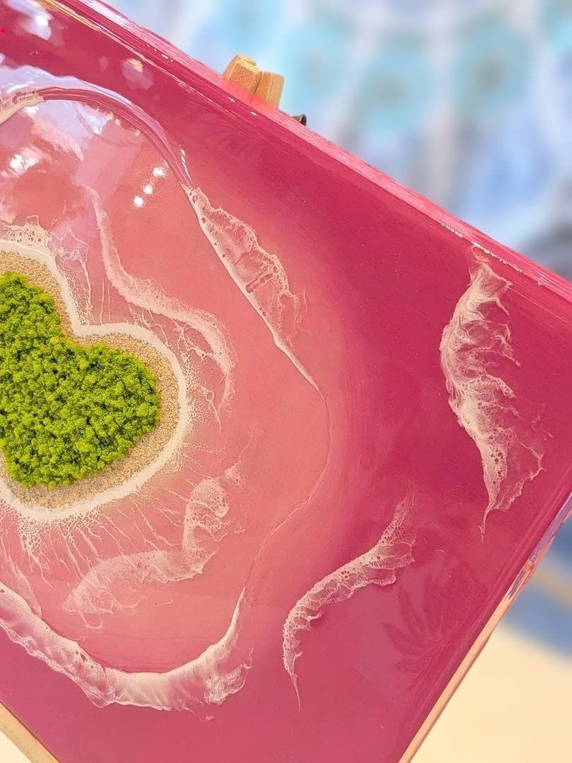 ①F4パネル ピンク グリーン ハート 砂浜 レジンアート - メルカリ