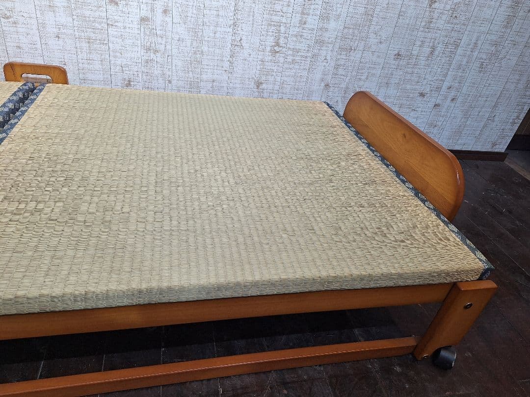 直接引取り限定 兵庫県加東市　中居木工　折りたたみベッド　畳