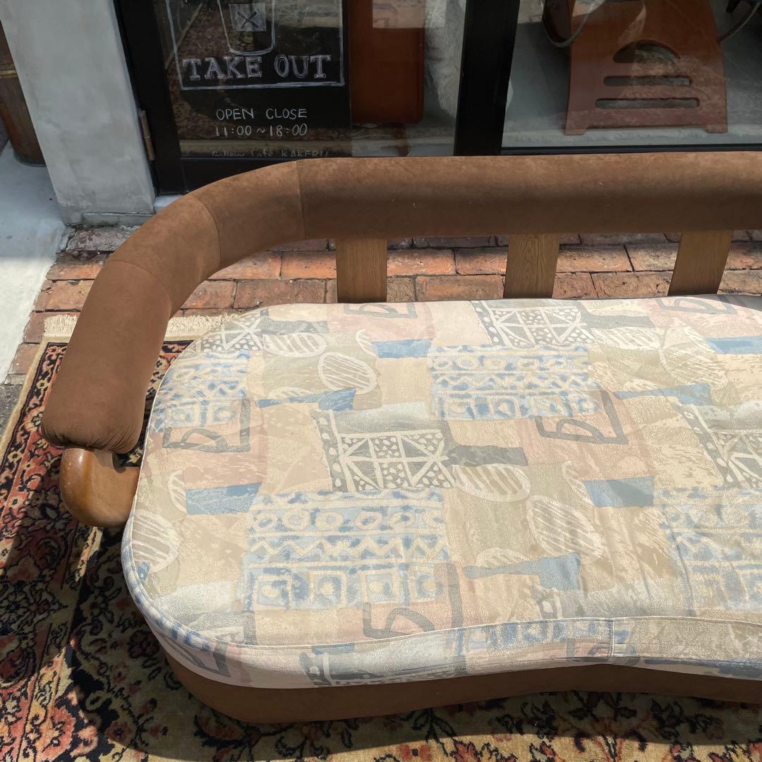 ラブソファ　ソファ2人用　総柄　おそらくチターノ