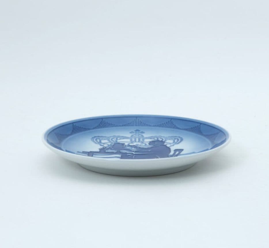 【新品】ロイヤルコペンハーゲン 250周年記念 プレート18cm 青 限定モデル