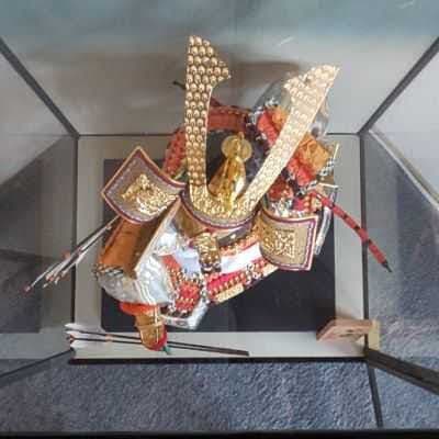 五月人形大将飾り　公達  加越作
ガラスケース入り