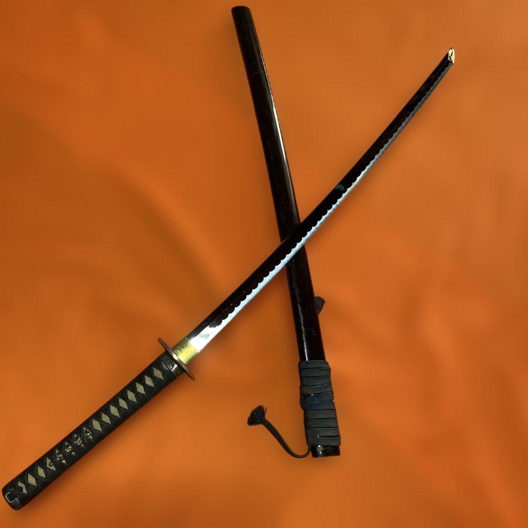 上級模造刀 黒柄 獅子彫丸鍔 濃赤茶呂鞘