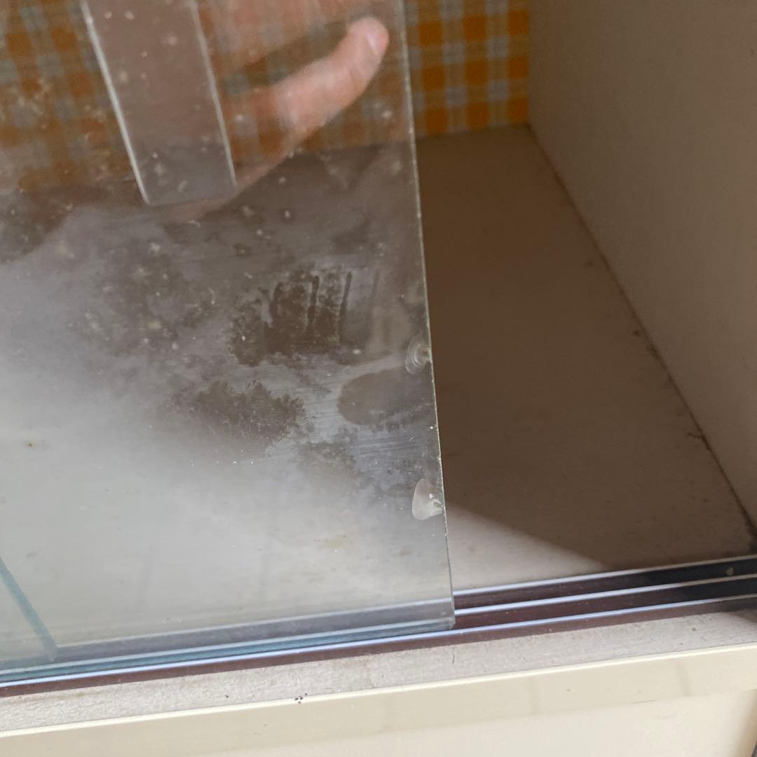 昭和レトロポップ　棚　キャビネット　ホワイト　白　パープル　オレンジ　チェック