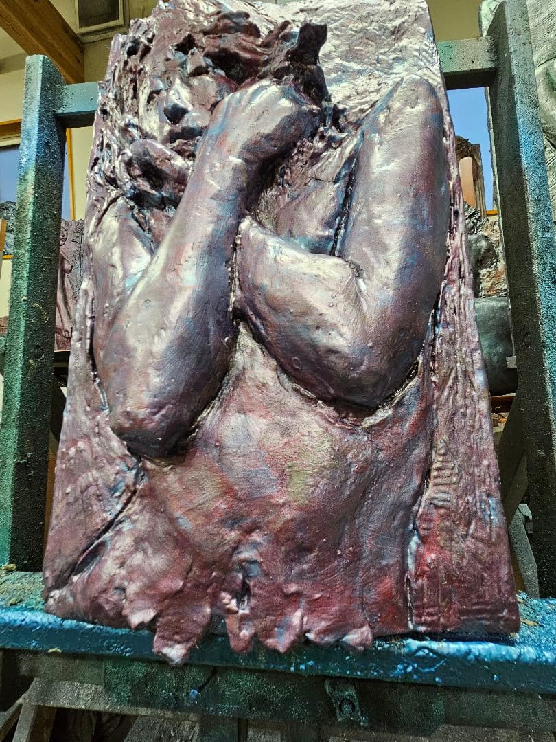 彫刻レリーフ私を束ねないで