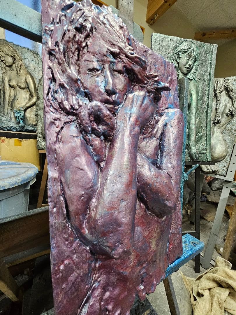 彫刻レリーフ私を束ねないで