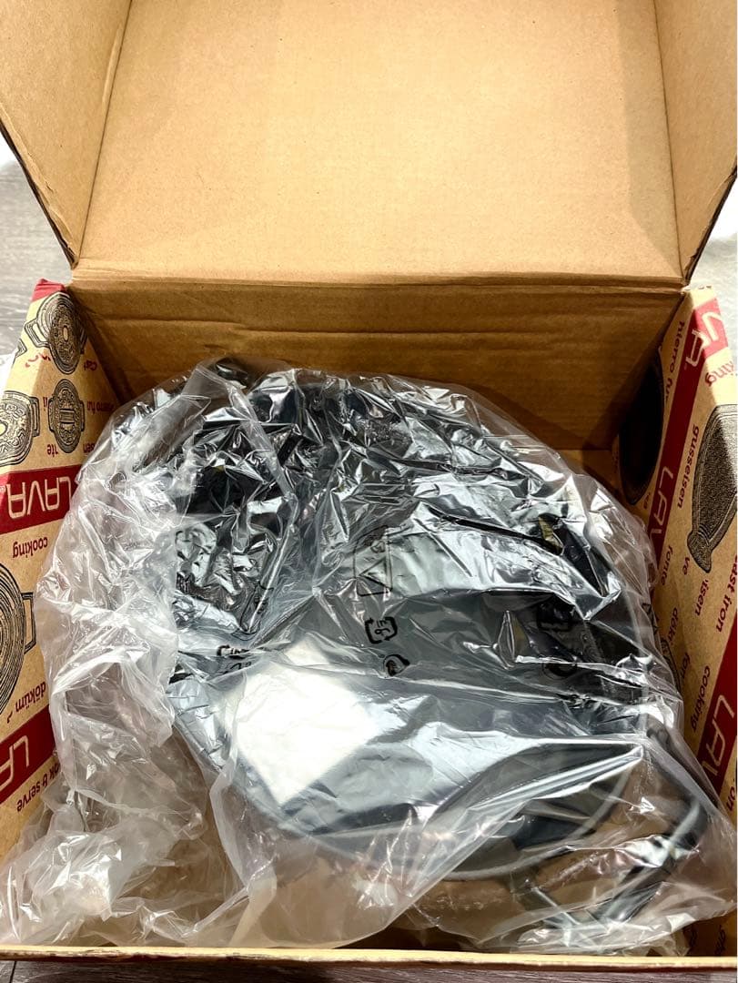 LAVA ラヴァ オーバルキャセロール シャイニーブラック25cm - メルカリ