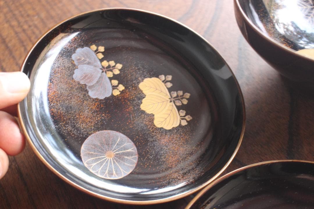 時代逸品！上質紅溜塗に極上高台寺蒔絵の美しいお椀2点（検