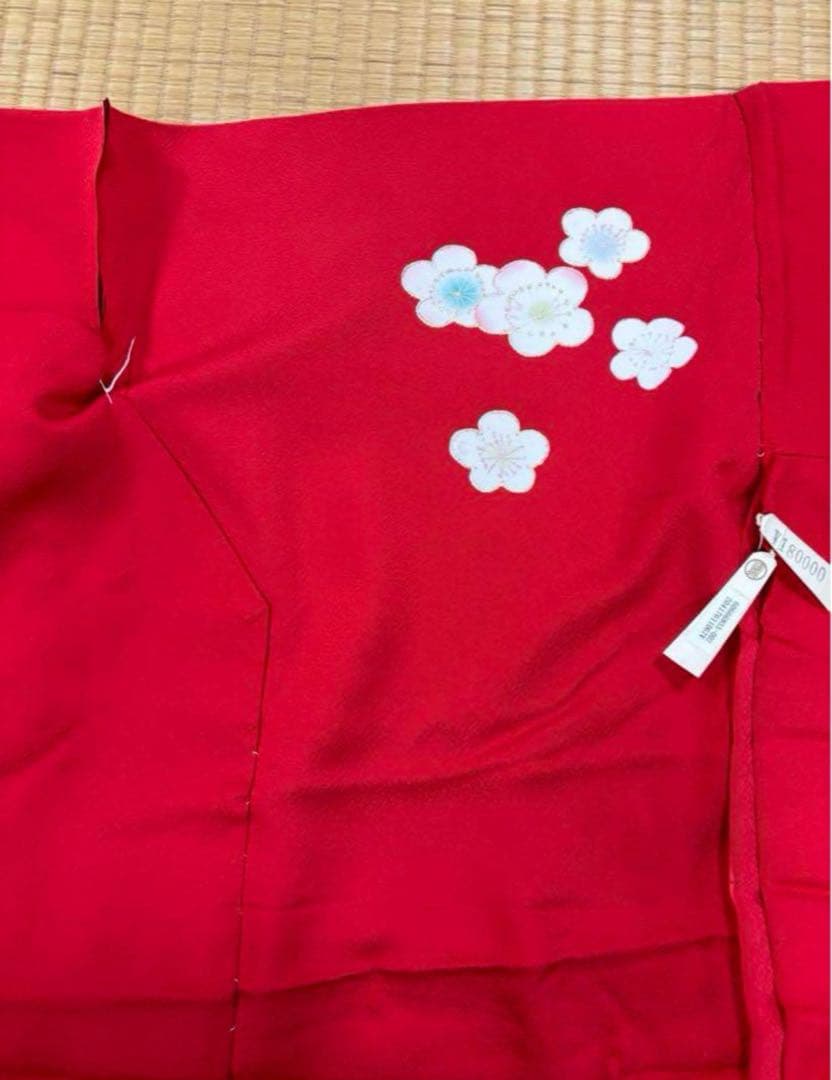 七五三　四ツ身女の子着物　正絹　仮絵羽　友禅　鮮やか赤　梅　可愛いうさぎ柄