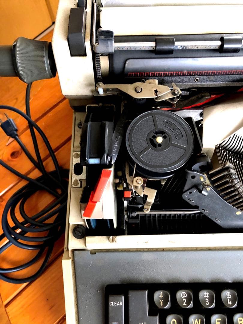 TRIUMPH タイプライター　レトロ　クラッシック　イギリス　英国