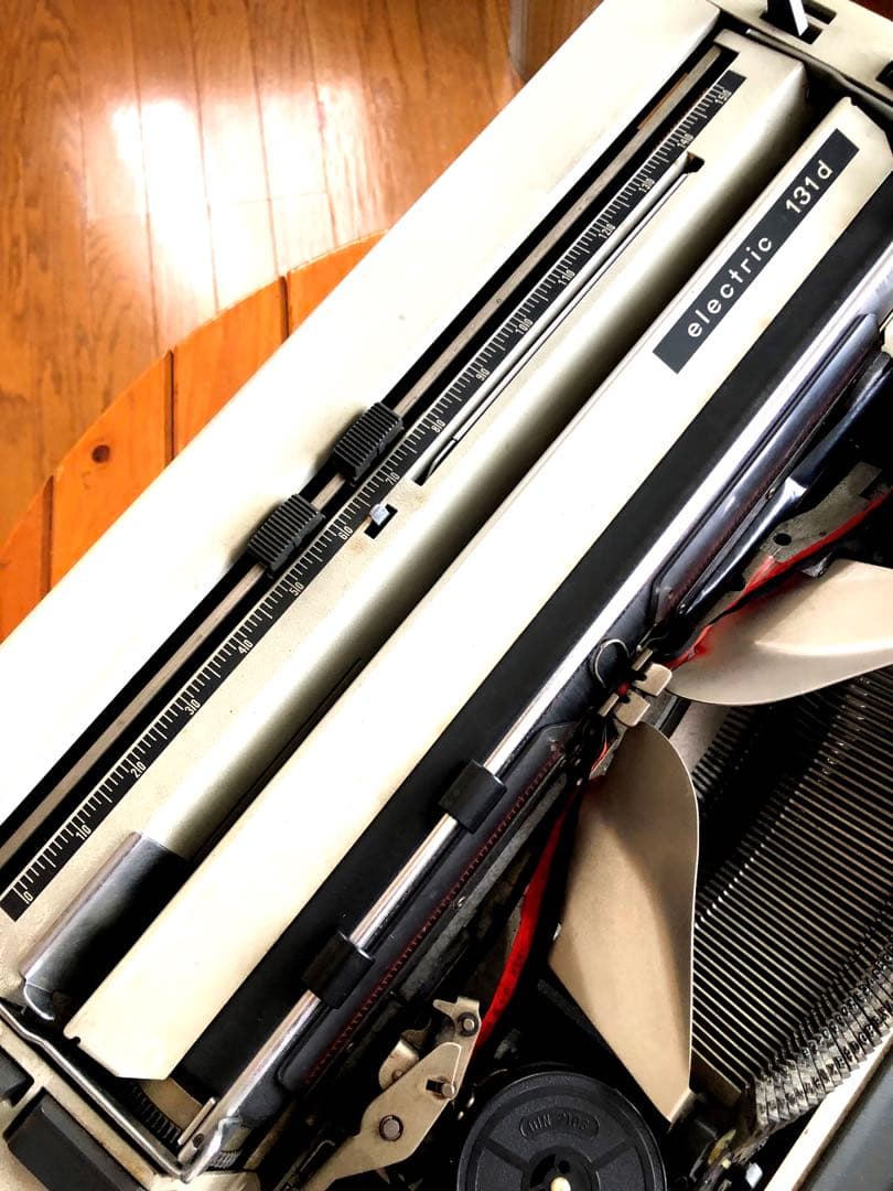 TRIUMPH タイプライター　レトロ　クラッシック　イギリス　英国