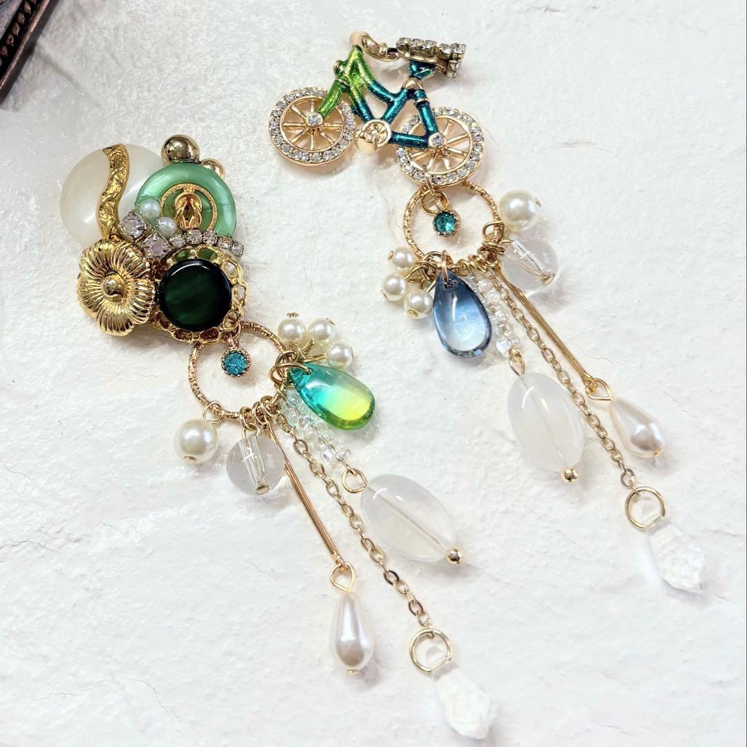 139 ブローチシリーズ　美しい色味の自転車　ハンドメイド　ピアス