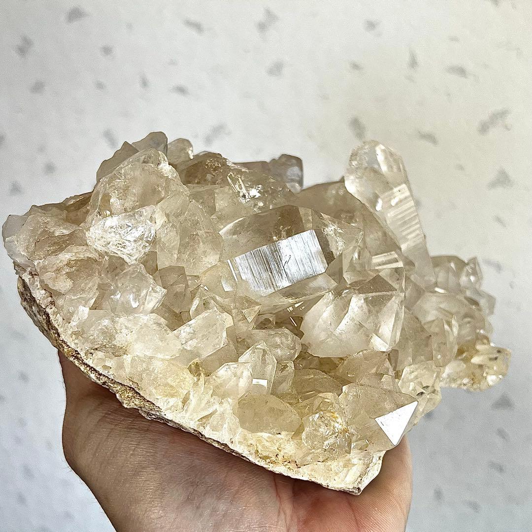 迫力あり　ヒマラヤ水晶　マニカラン産クラスター　天然　高波動　虹入り