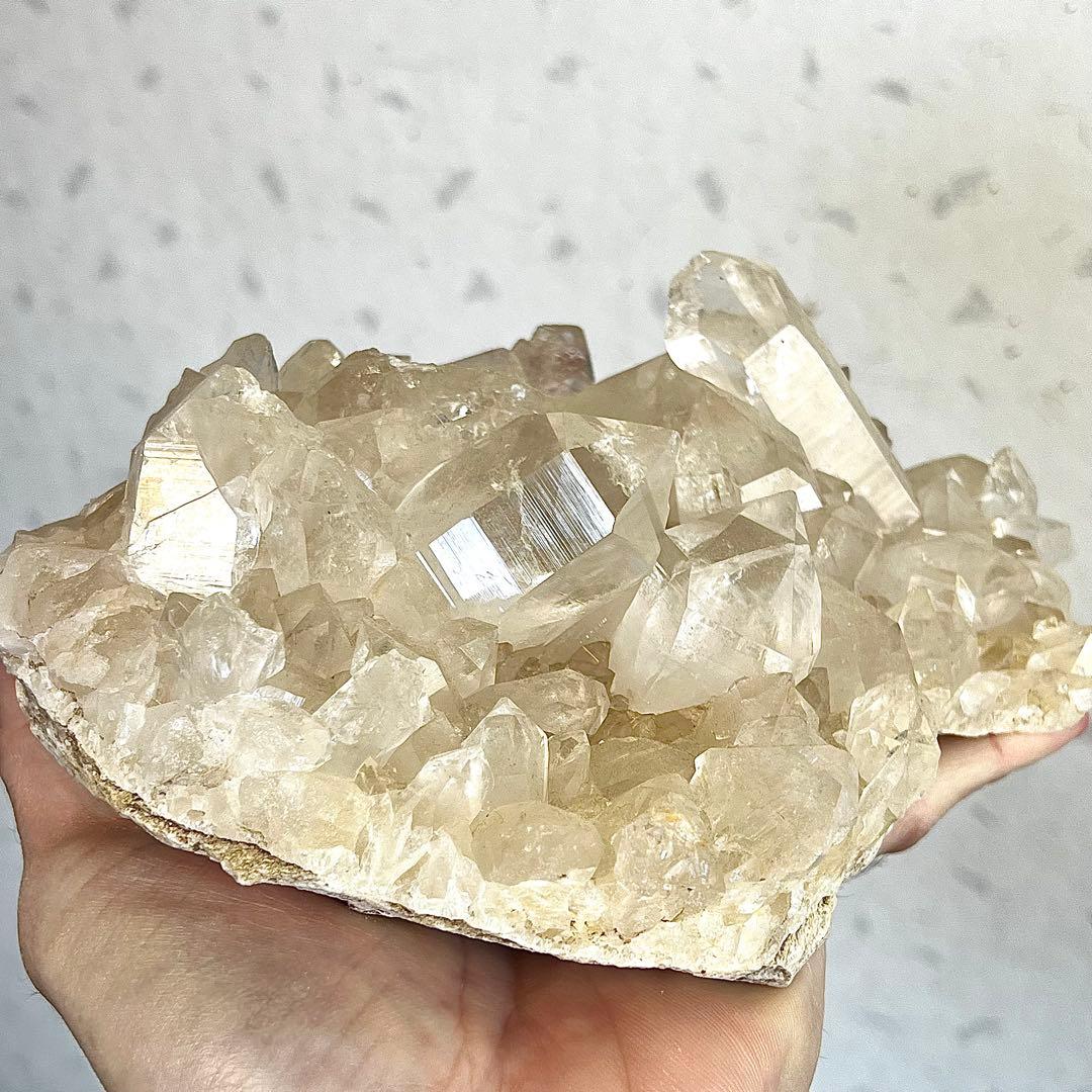 迫力あり　ヒマラヤ水晶　マニカラン産クラスター　天然　高波動　虹入り