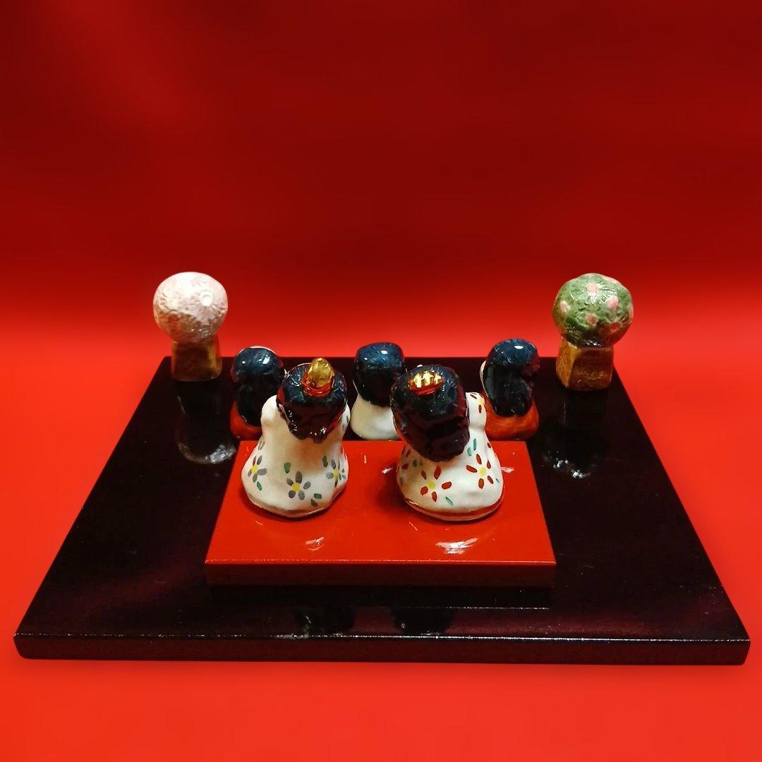 ひな人形(陶器 男雛/女雛/三人官女/左近の桜/ 右近の橘/大小台座