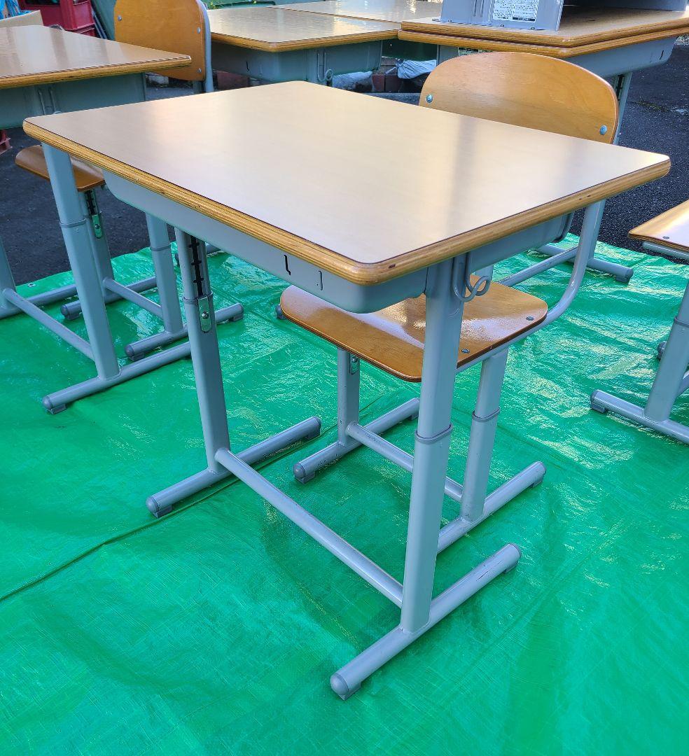 【極美品/椅子・机9セット】KOKUYO 学校机 高さ調節可能