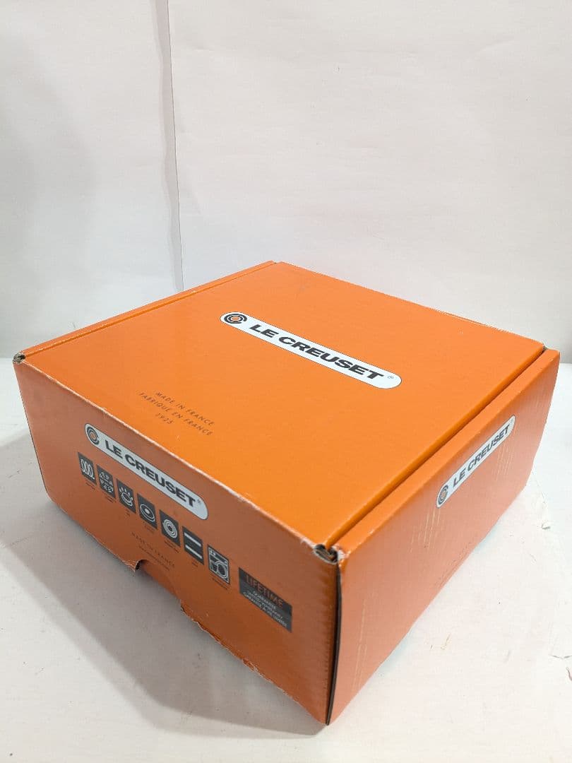 レア品未使用　ル・クルーゼ　ココット　トレフル　クローバー　20cm　エメラルド