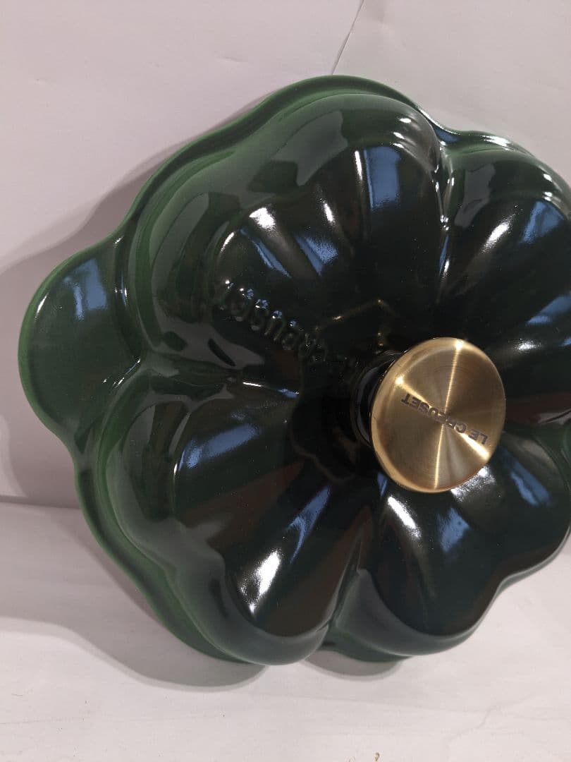 レア品未使用　ル・クルーゼ　ココット　トレフル　クローバー　20cm　エメラルド