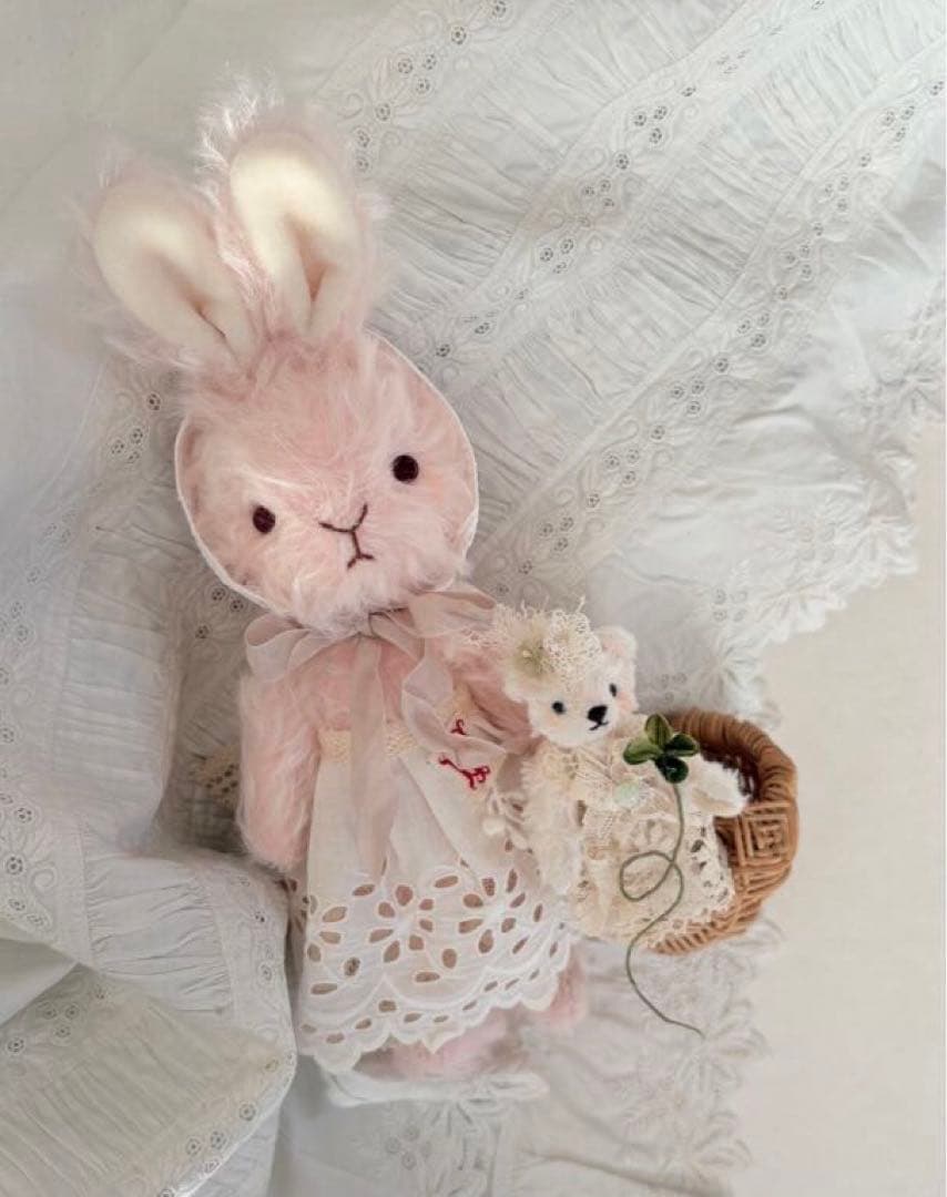 いちごミルク色のモヘアラビット｜アンティークレース｜ハンドメイドテディベア
