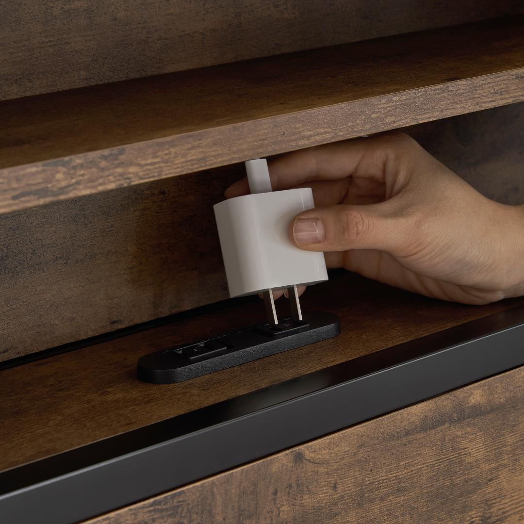 人気再入荷！SD・セミダブル　ベッドフレーム・コンセント付きBROWN