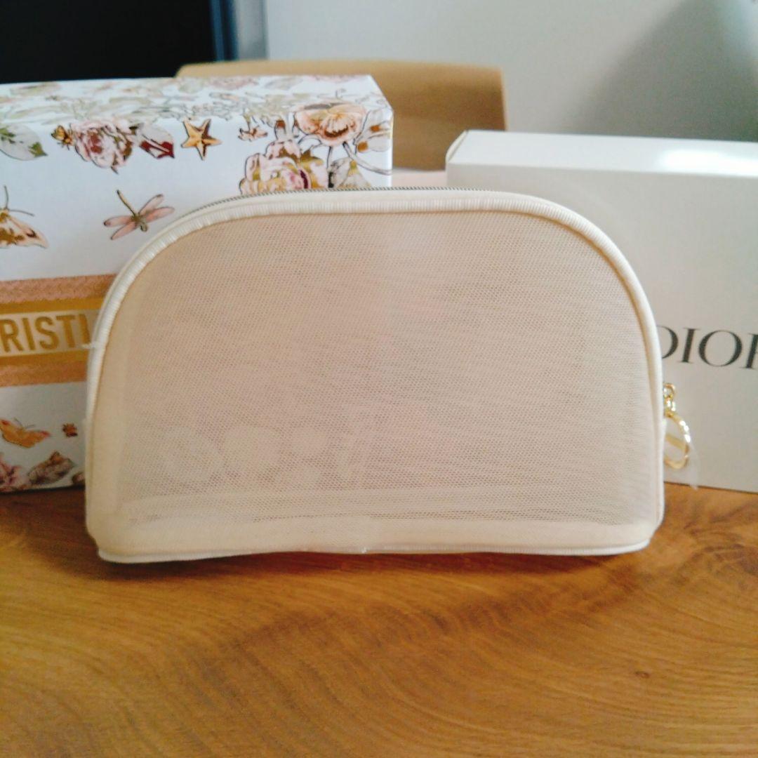 Dior ディオール マザーズデイ ポーチノベルティ ギフトボックス付