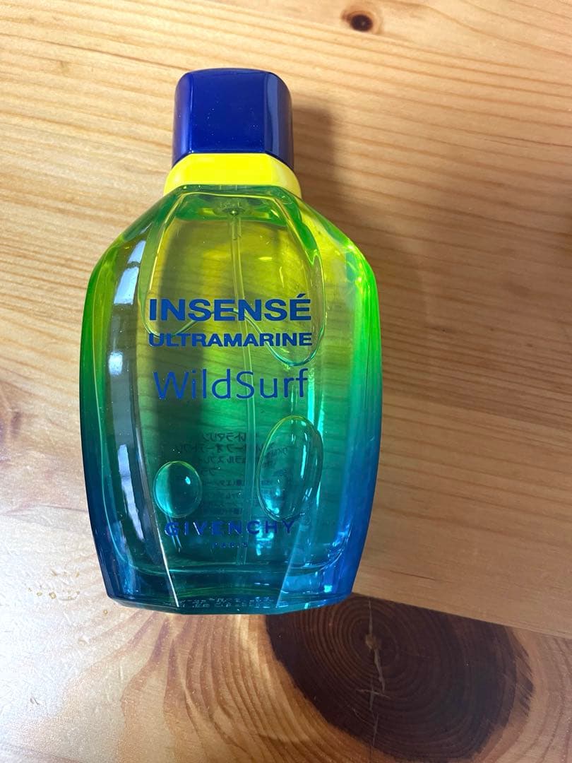 新品　ウルトラマリン　ワイルドサーフ　オーデトワレ　50ml ジバンシイ　香水