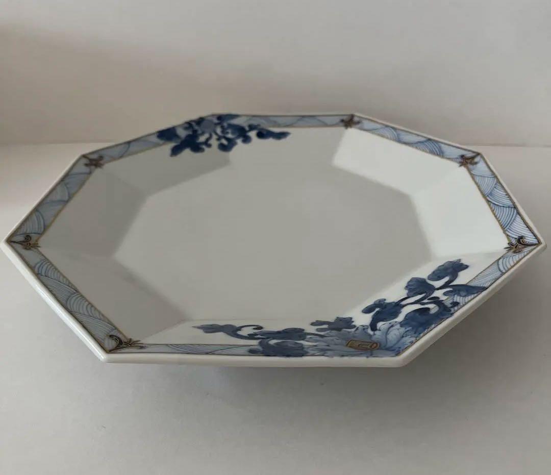九谷焼八角形の青花模様皿 牡丹唐草盛り皿約27cm 山本長左作　期間限定価格