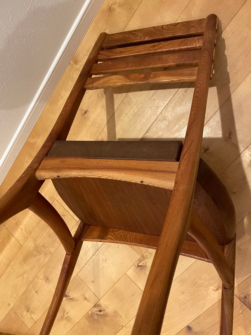 木製　モダンチェア