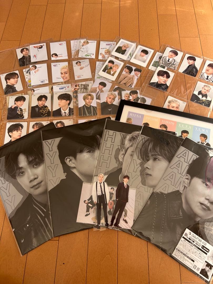 コムドットグッズ