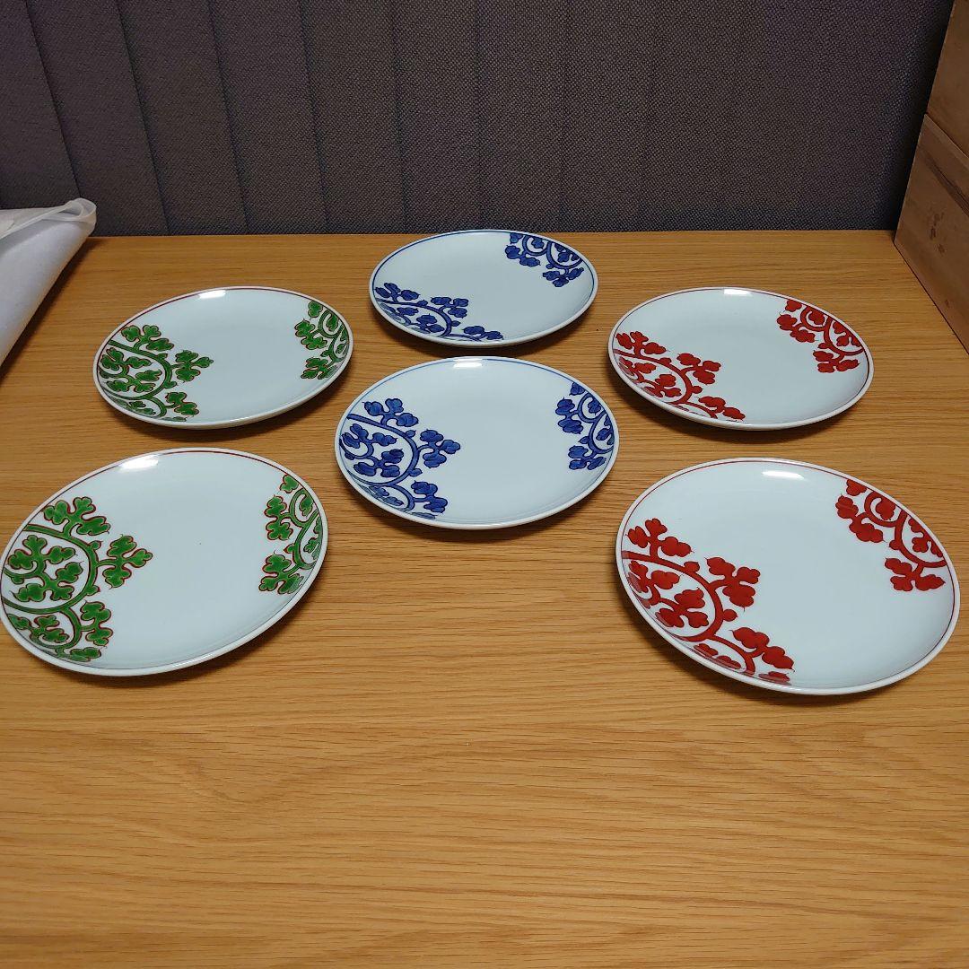 源右衛門　赤呉須の中鉢と唐草文様皿セット