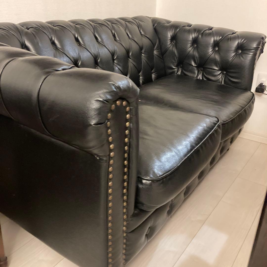 チェスターフィールド2人掛けソファ引取限定IKEAのソファ無料で差し上げます‼️