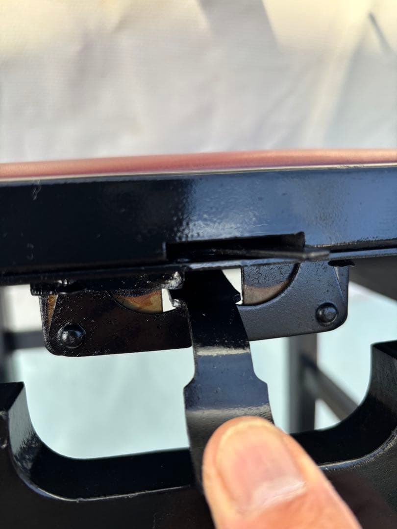 YAMAHA 背もたれ付ピアノ椅子　足部フェルト付き　座面新品比較的きれい