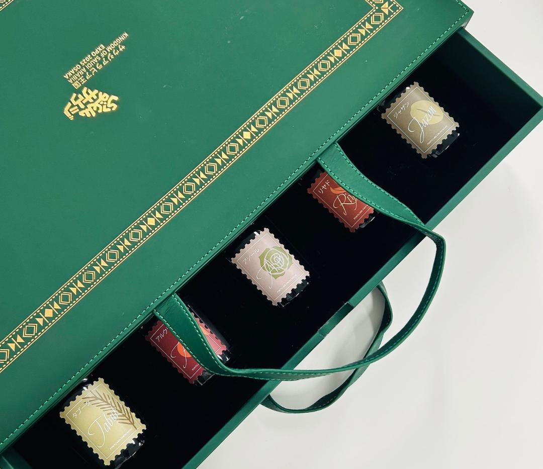 【最終値下げ】大阪万博　サウジアラビア館　アロマキャンドルセット サウジアラビア館 アロマキャンドル アルウラ 大阪関西万博 - メルカリ