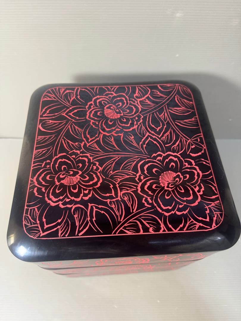 2546 越前塗 骨董 三段重箱 漆 漆器 泥朱 牡丹彫 - メルカリ