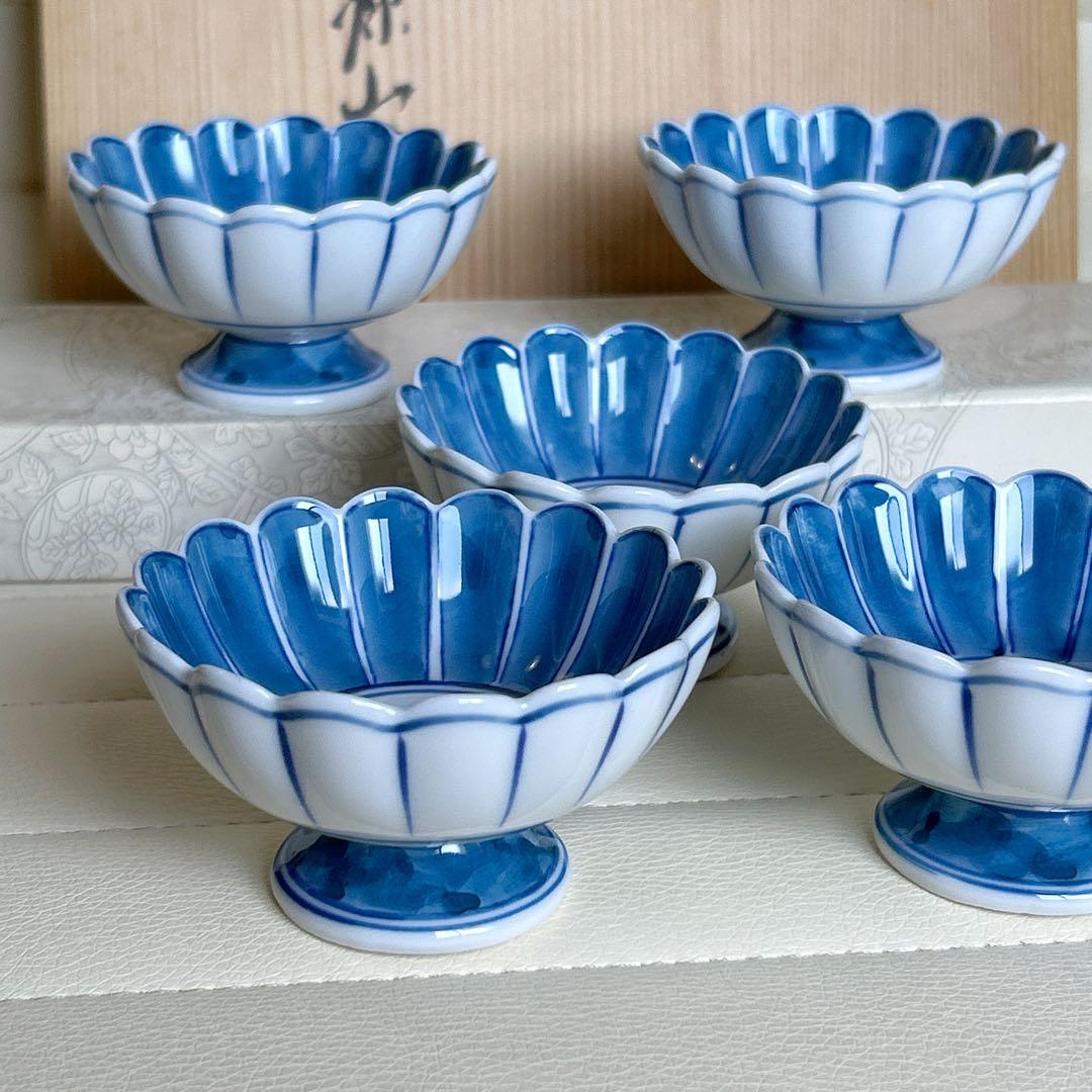 九谷焼　高台小鉢揃　５枚セット　菊割鉢　輪花鉢　赤絵　染付　足付き　小付　色絵