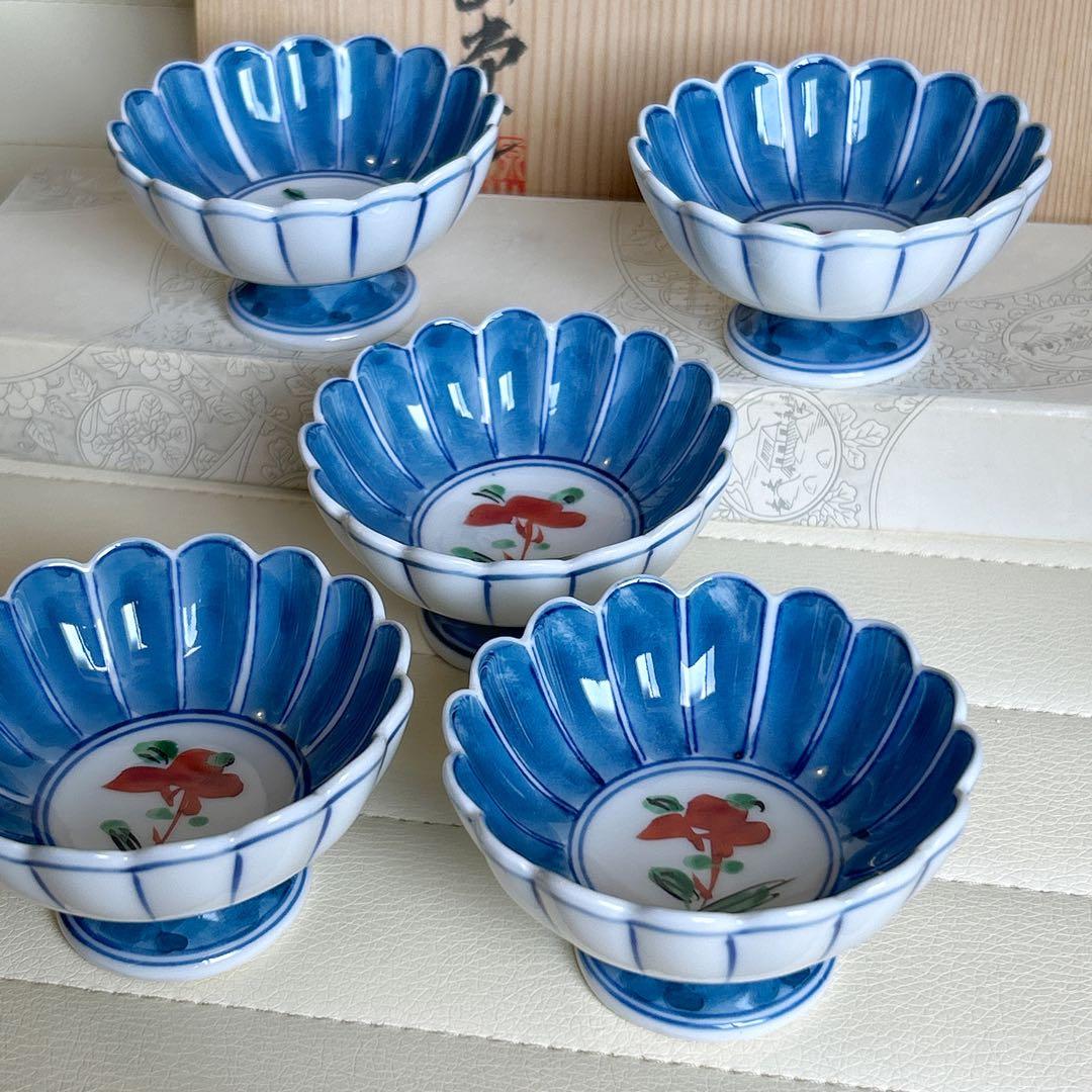 九谷焼　高台小鉢揃　５枚セット　菊割鉢　輪花鉢　赤絵　染付　足付き　小付　色絵