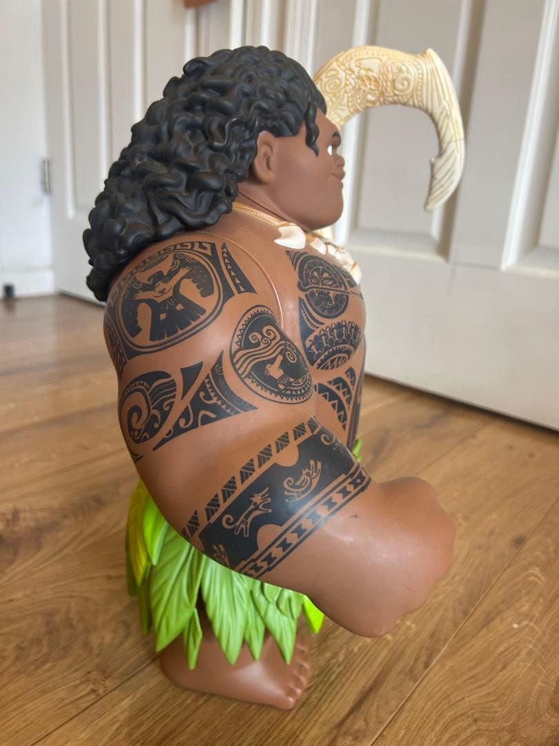 値下しました。レア　巨大　マウイ フィギュア 約40cm モアナ