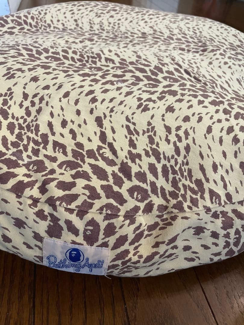 希少！A BATHING APEレオパード柄ラウンドクッションカバー