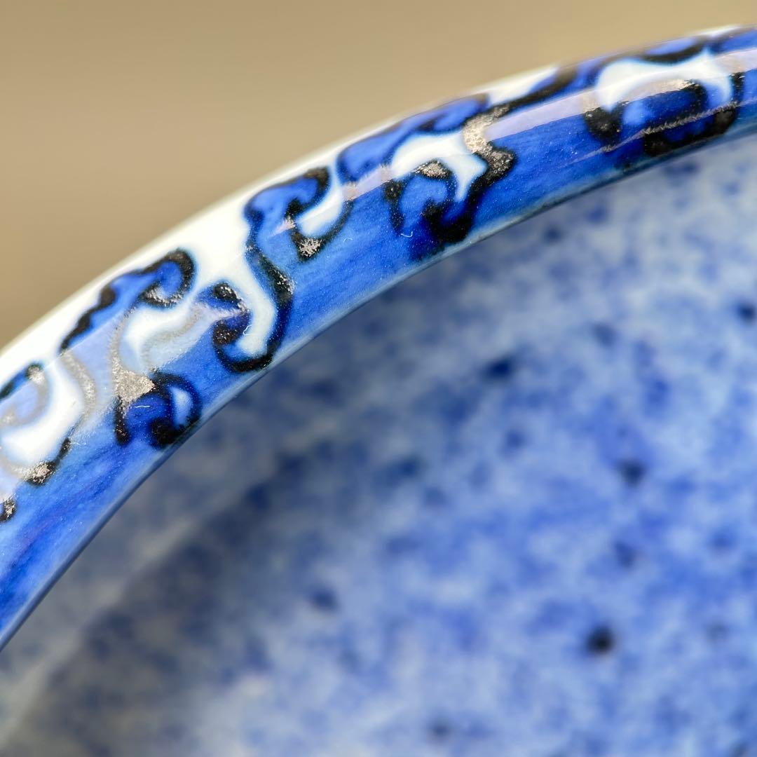 A059古染付 鰒盛付 淡幽造 五山窯 青白い陶器のボウル 木箱付き