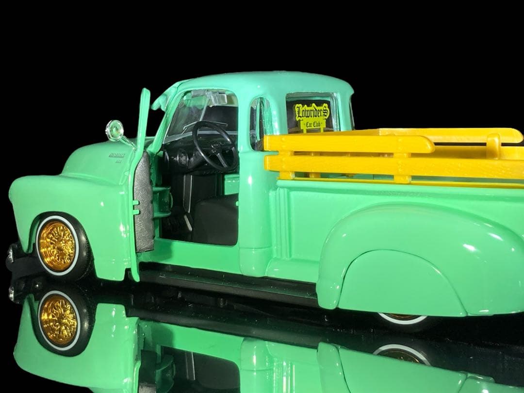 マイスト《 '50 シボレー 3100 ローライダー *ボム Maisto 》開