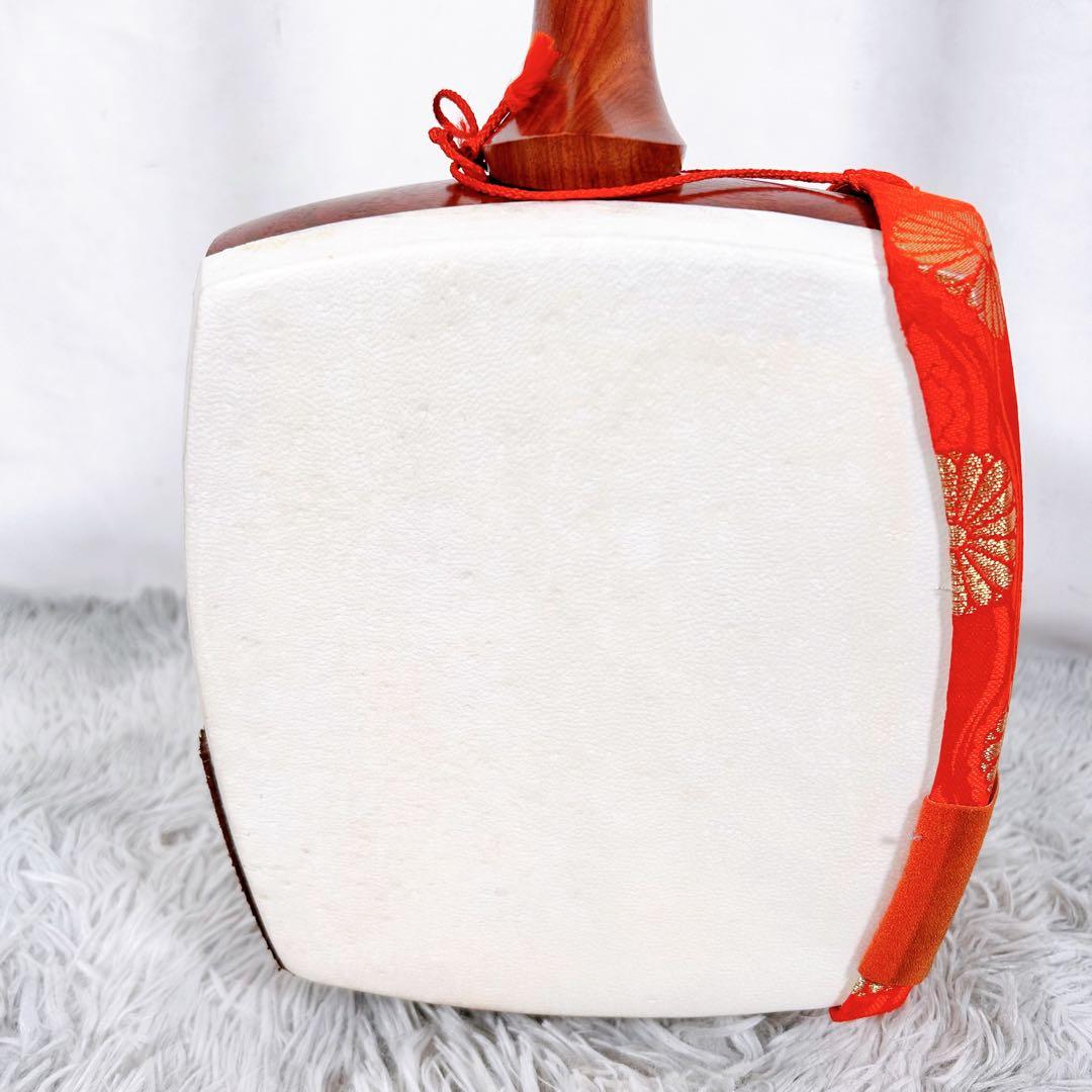 【希少】民謡三味線　中棹　花梨　正寸　3分割 丸打胴　皮やぶれなし　本皮