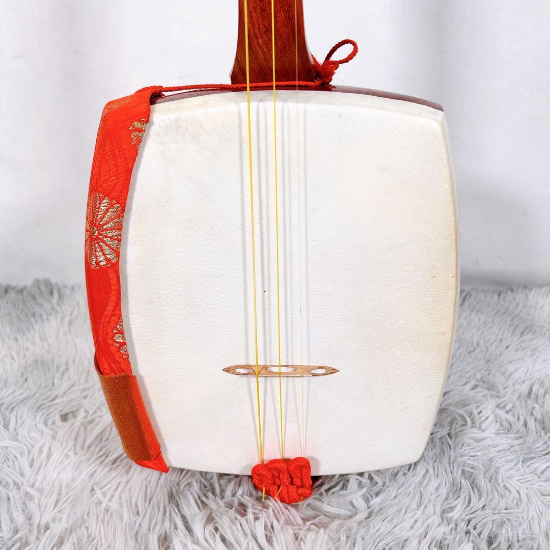 【希少】民謡三味線　中棹　花梨　正寸　3分割 丸打胴　皮やぶれなし　本皮