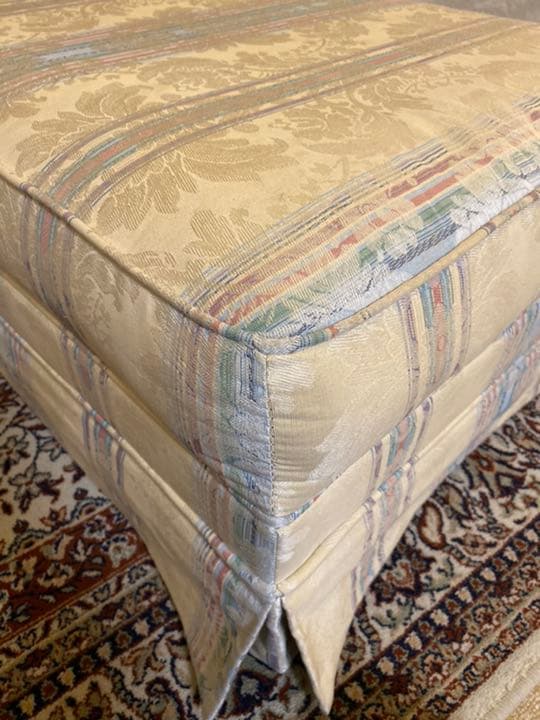 トーマスビル　オットマン　大塚家具