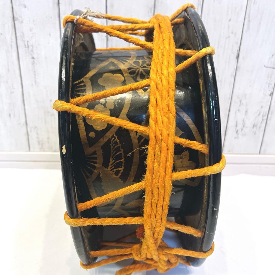 【希少】締め太鼓　蒔絵　和太鼓 35.5cm バチ付き　台座　和楽器　松　扇子