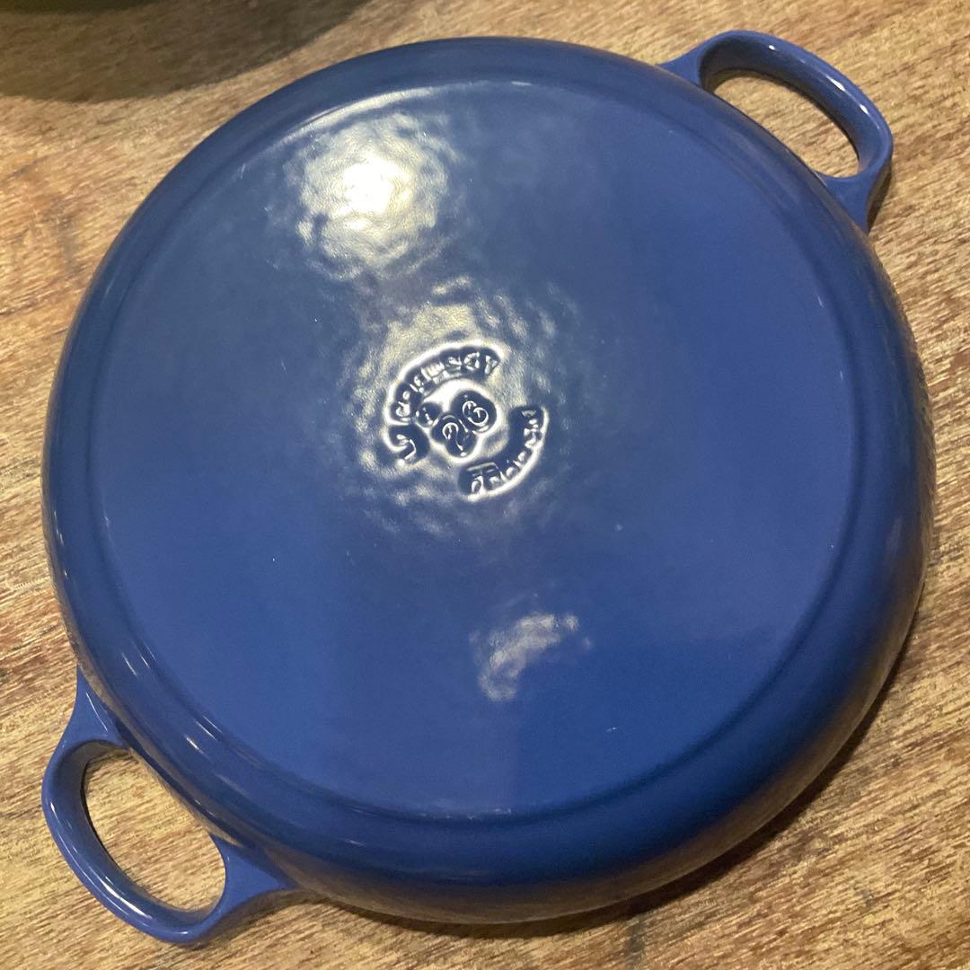美品！ル・クルーゼ シグニチャー ビュッフェ・キャセロール 26cm